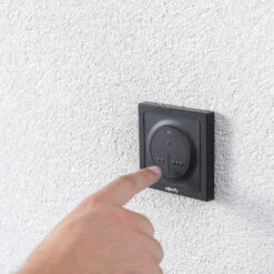 Somfy 1870781 - Commande Murale Radio Io | Pour Commander 3 Motorisations Io | Sans Fil | Etanche - Noir -ROYAL CANIN Soldes Magasin 60668348 3